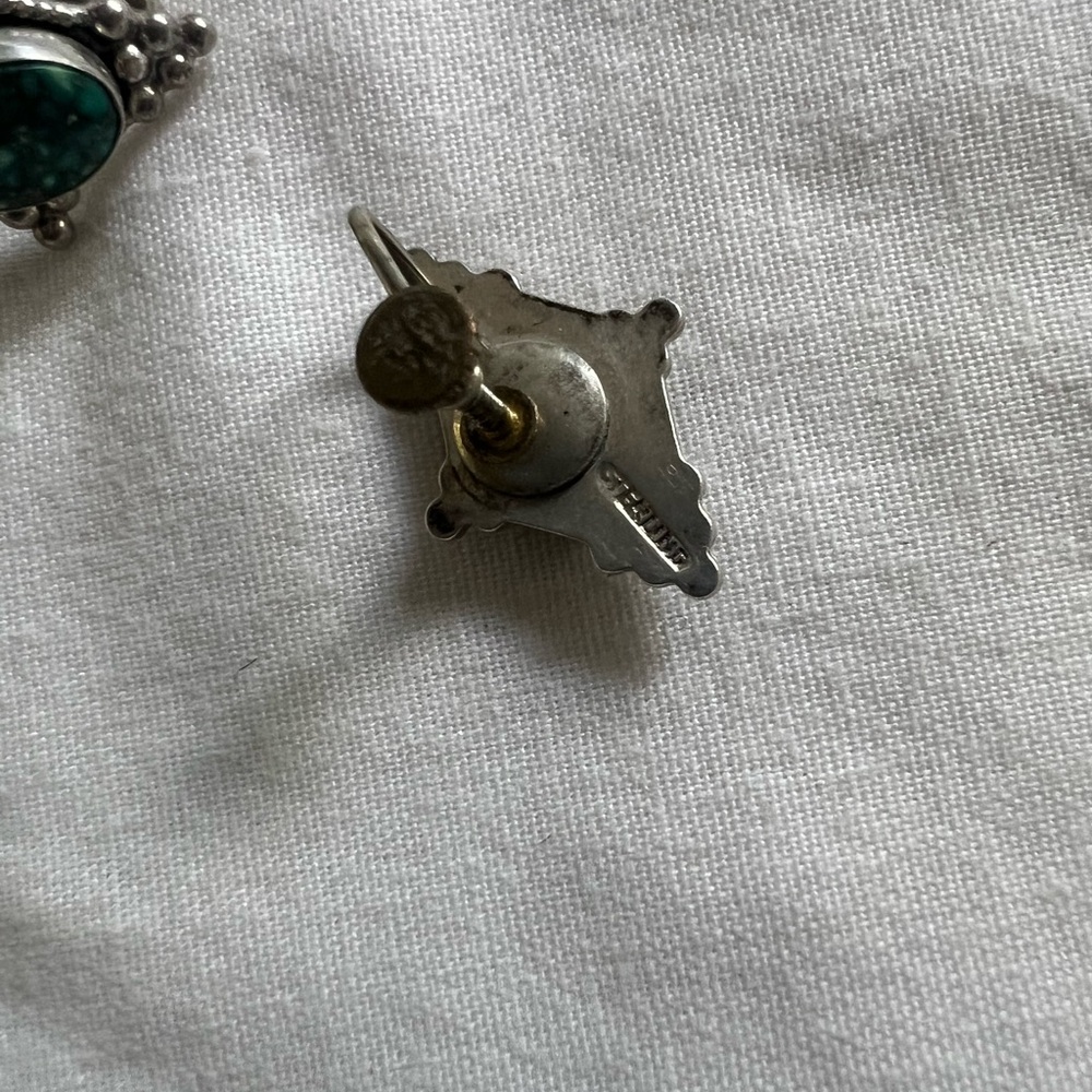 Elegant Vintage Sterling Silver and Turquoise Earrings - Picture 3 of 6